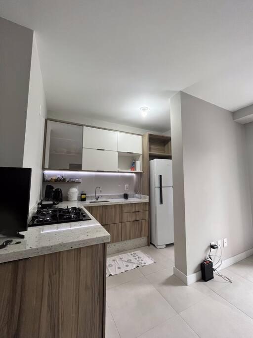Apartamento 2 Suites Com Piscina E Churrasqueira, Ao Lado Da Ufsc Florianopolis Ngoại thất bức ảnh